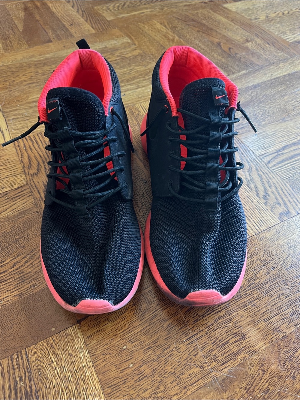 Nike Men’s Black and Pink Athletic Sneakers